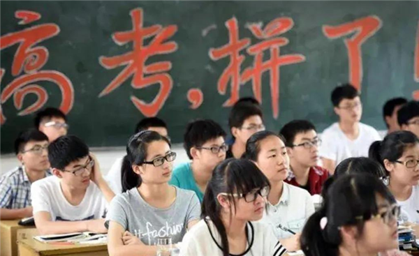 资深班主任坦言，高考是拉锯战，“后劲足”的往往是这一类学生