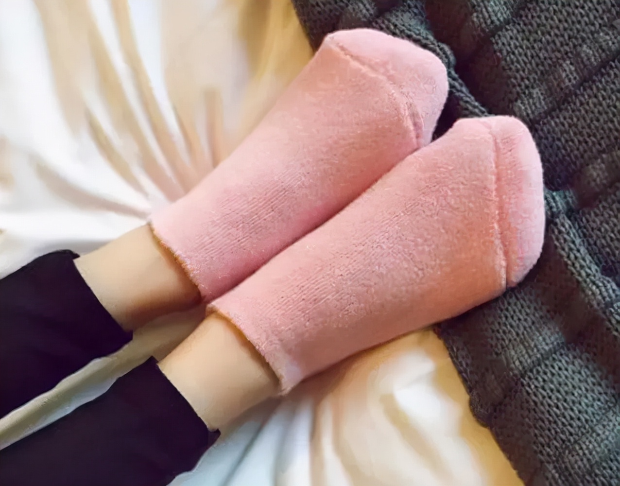 失眠越来越严重？试试穿袜子睡觉，或许你会睡得香甜，不是在瞎说