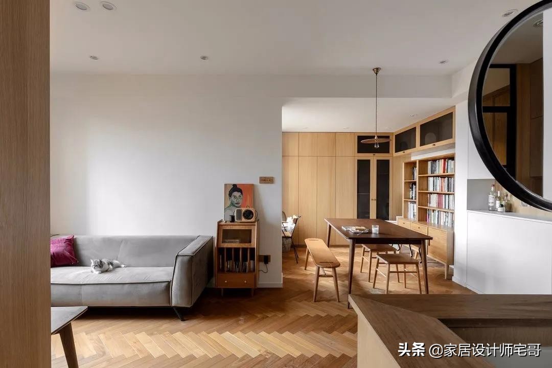 56岁夫妻的退休生活：住53㎡小家，与书为伴，舒适惬意又温馨