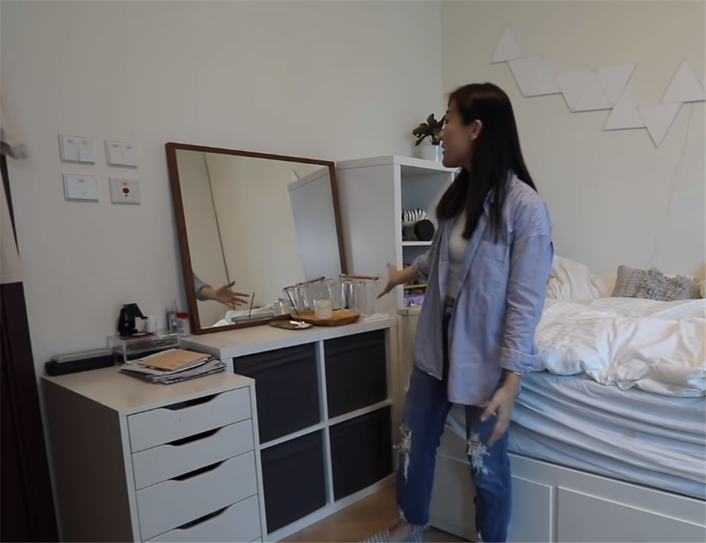 一对香港26岁小夫妻，住进19㎡双阳台“纳米楼”，蜗居真的太逼仄