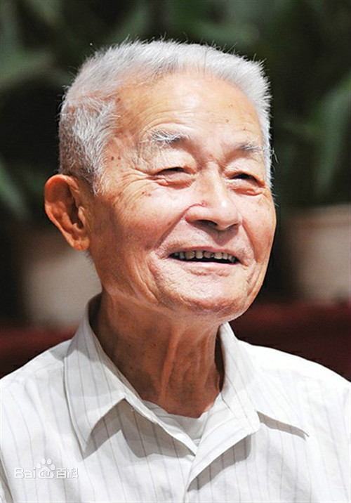 大学语文书（他是文学研究泰斗级学者）