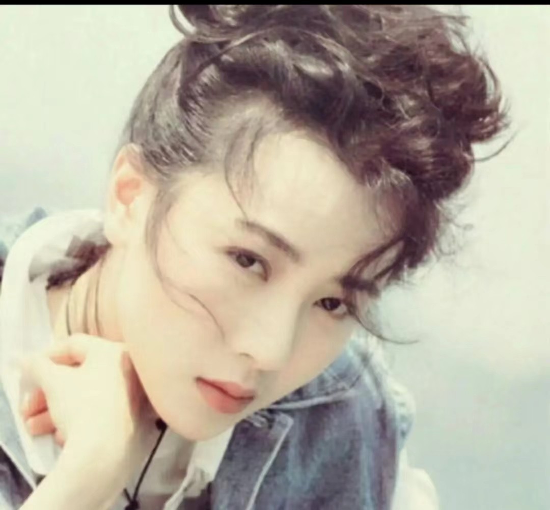 红极一时却突然“消失”的15位明星：林芳兵险毁容，利智为爱息影