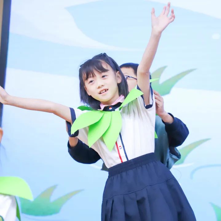 花田花绽，阅读悦心｜双流区黄甲小学举行读书节之阅读表演赛