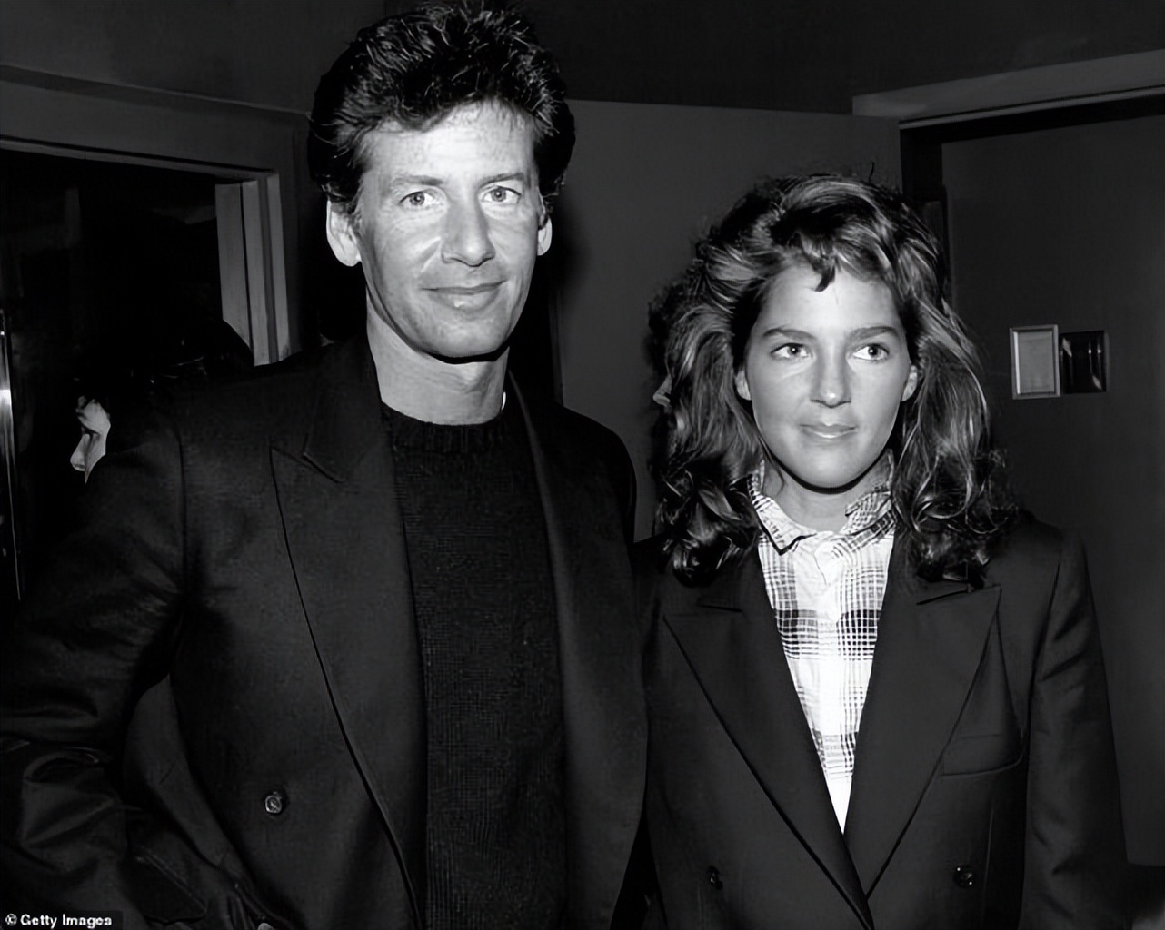 在离开森特之后,克莱恩和女助理兼密友凯利·雷克特(kelly rector)