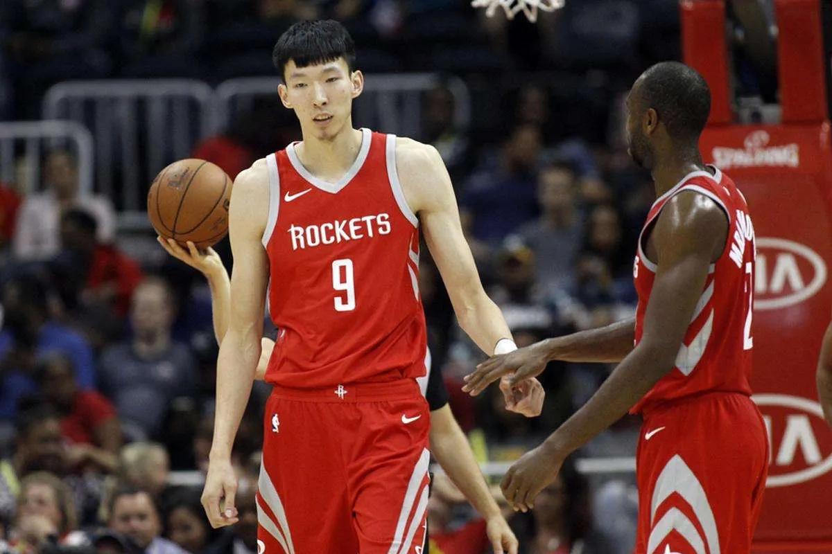 打篮球比赛需要多少钱(中国球员NBA工资，姚明1个亿！孙悦不到50万，阿联和周琦又是多少)