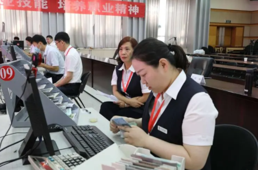 中国银行开始招聘，待遇丰厚空缺1万余岗位，对往届生也很友好