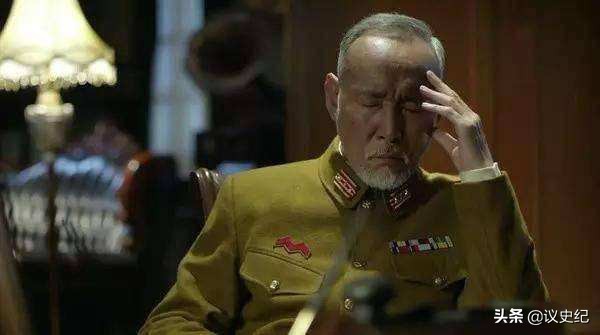 他是中国律师，为冈村宁次无罪辩护，晚年家破人亡无人照顾