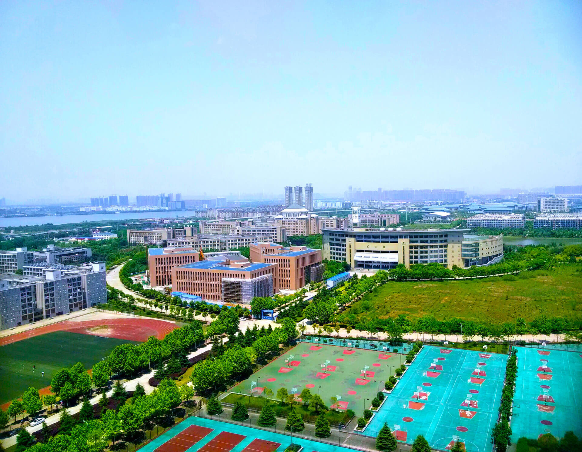 最低统考成绩220分左右文化成绩400分上下，超值捡漏武汉科技大学