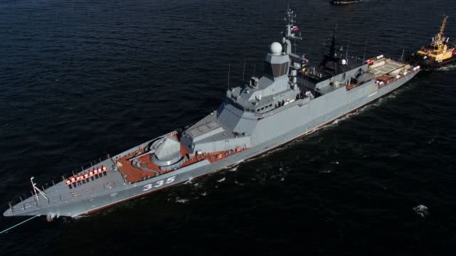 ����˹������Ա�Լ��ĸ���ӻ��ܲ���ս��