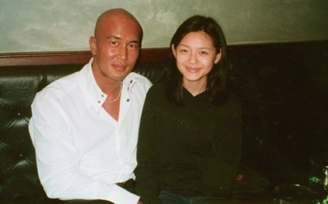 贾静雯回应被老公催四胎，直言生三个已经很棒，赞大S再婚有勇气