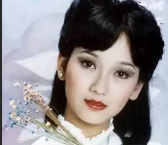 早期古装美女天花板，只服这9位，桃花眼，樱桃嘴，个个百里挑一