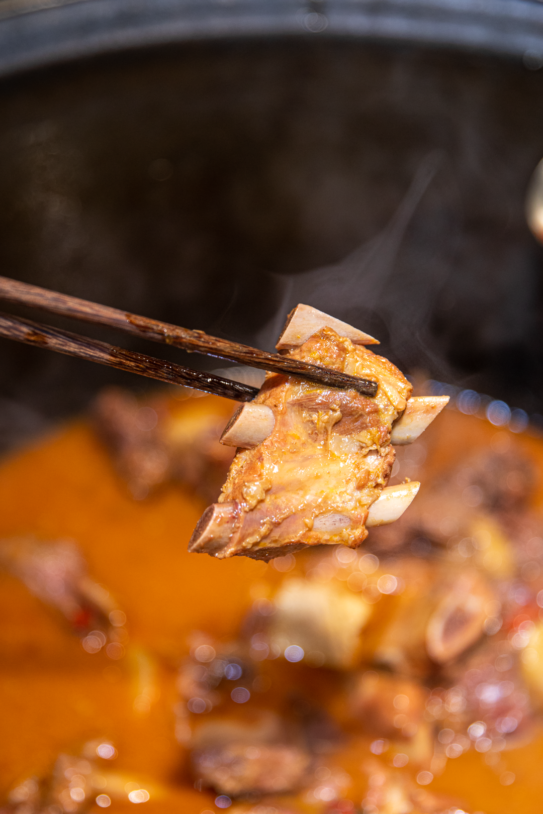 忒色滴很！西安这家神级铁锅炖，除了远点没毛病…