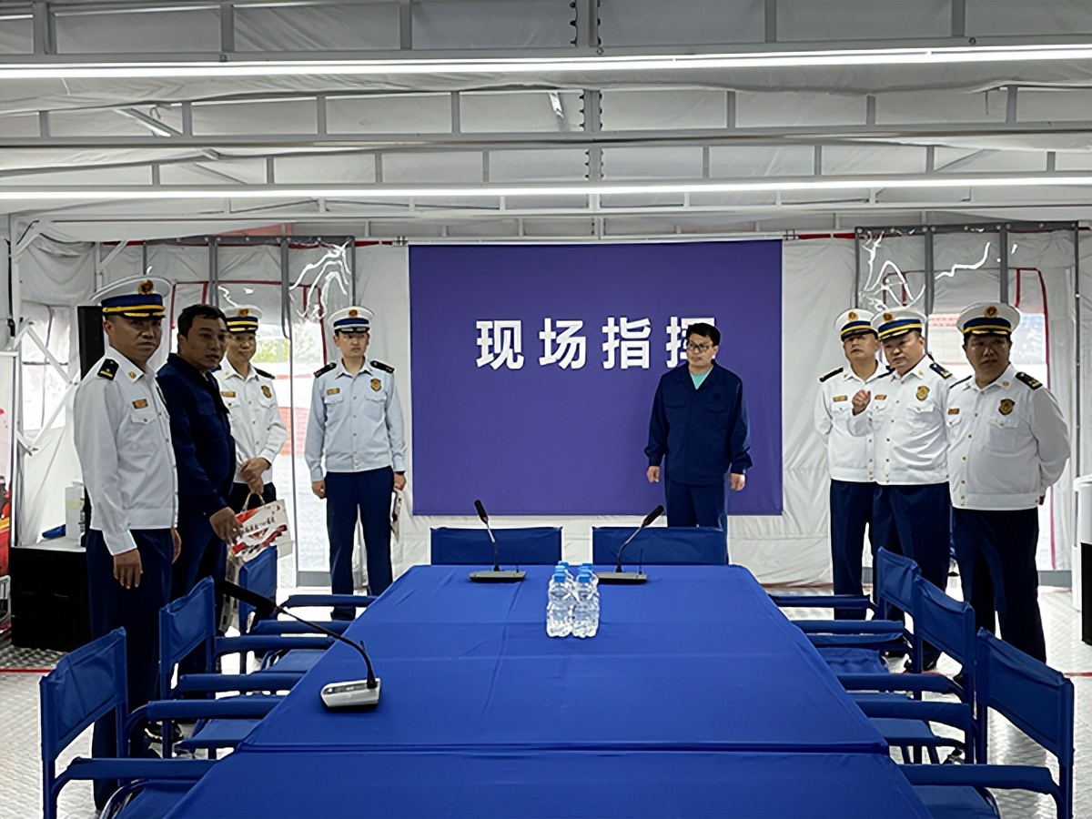 森源鸿马“1+N”智能方舱在贵州省消防救援后勤工作会议现场获赞