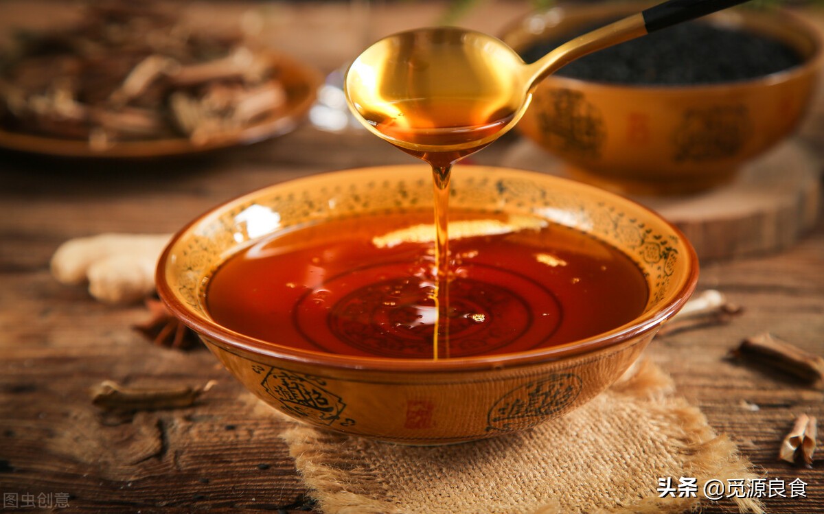 腊月二十六炸丸子，讲究“5放3不放”，肉丸子蓬松酥脆，放凉不硬