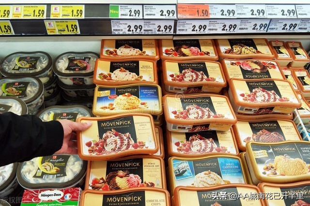 拒买高价冰激凌，拒绝商家收“智商税”，让冰棍回归普通大众中来