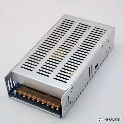 不知道开关电源“五脏六腑”在哪的电工，不是一名合格的维修电工