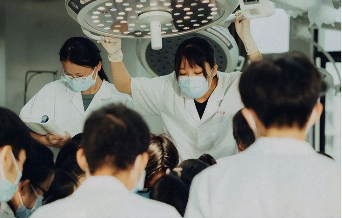 普通人家的孩子，大学最好报什么专业呢？人大教授给出中肯建议