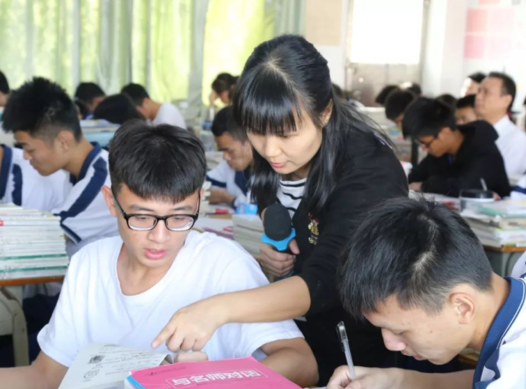 高中阶段哪个学科最难？英语学科未进前三，榜首难度指数五颗星