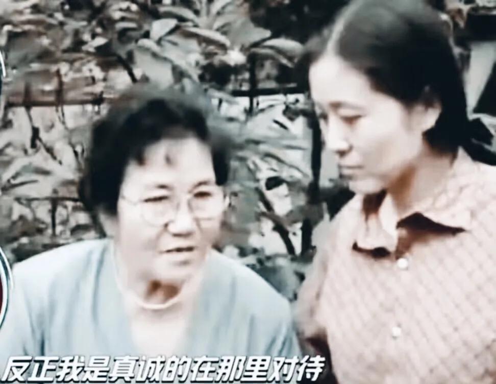 泪目！赵丽蓉去世22周年，儿子回故居悼念：妈，我看您来了