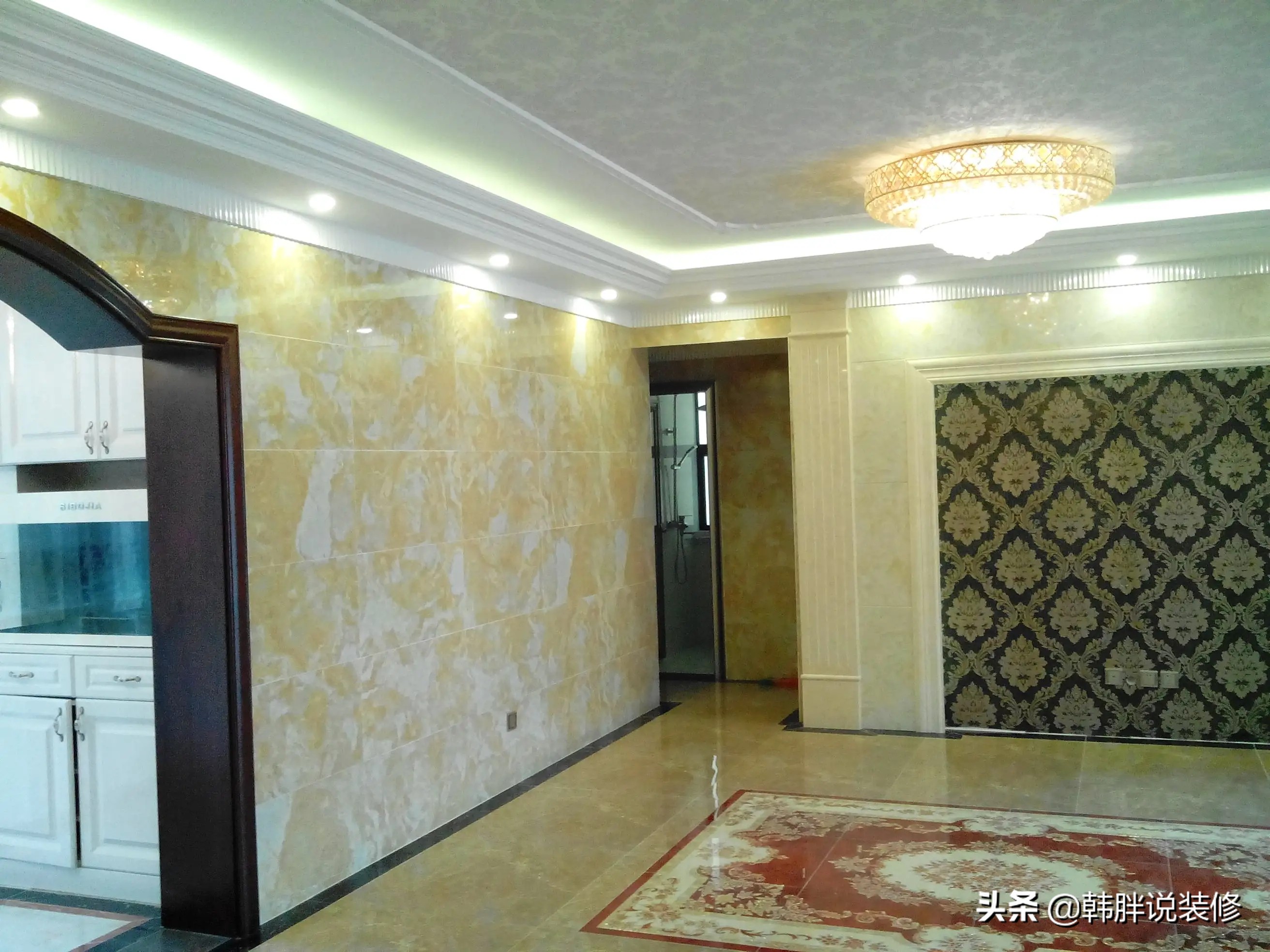 装修时头脑发热，坚持全屋贴瓷砖，每到回南天都要在家“抗洪”