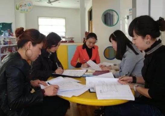 2022教师工资有调整，拟将实行“绩效新方案”，收入差或许更大了