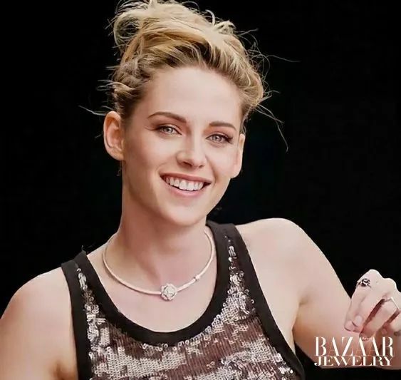 跟着明星学,你也能 get 自己的 choker 风格