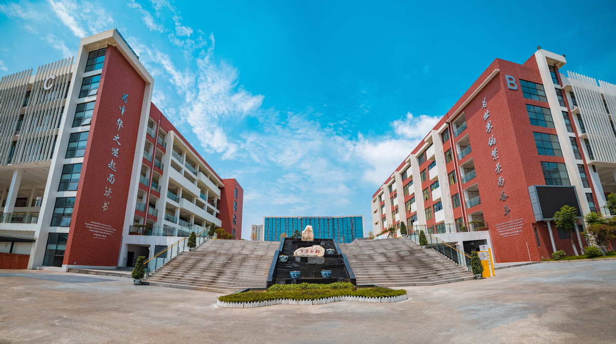 成都10大顶流公立高中！只要考进，90%的学生能上一本