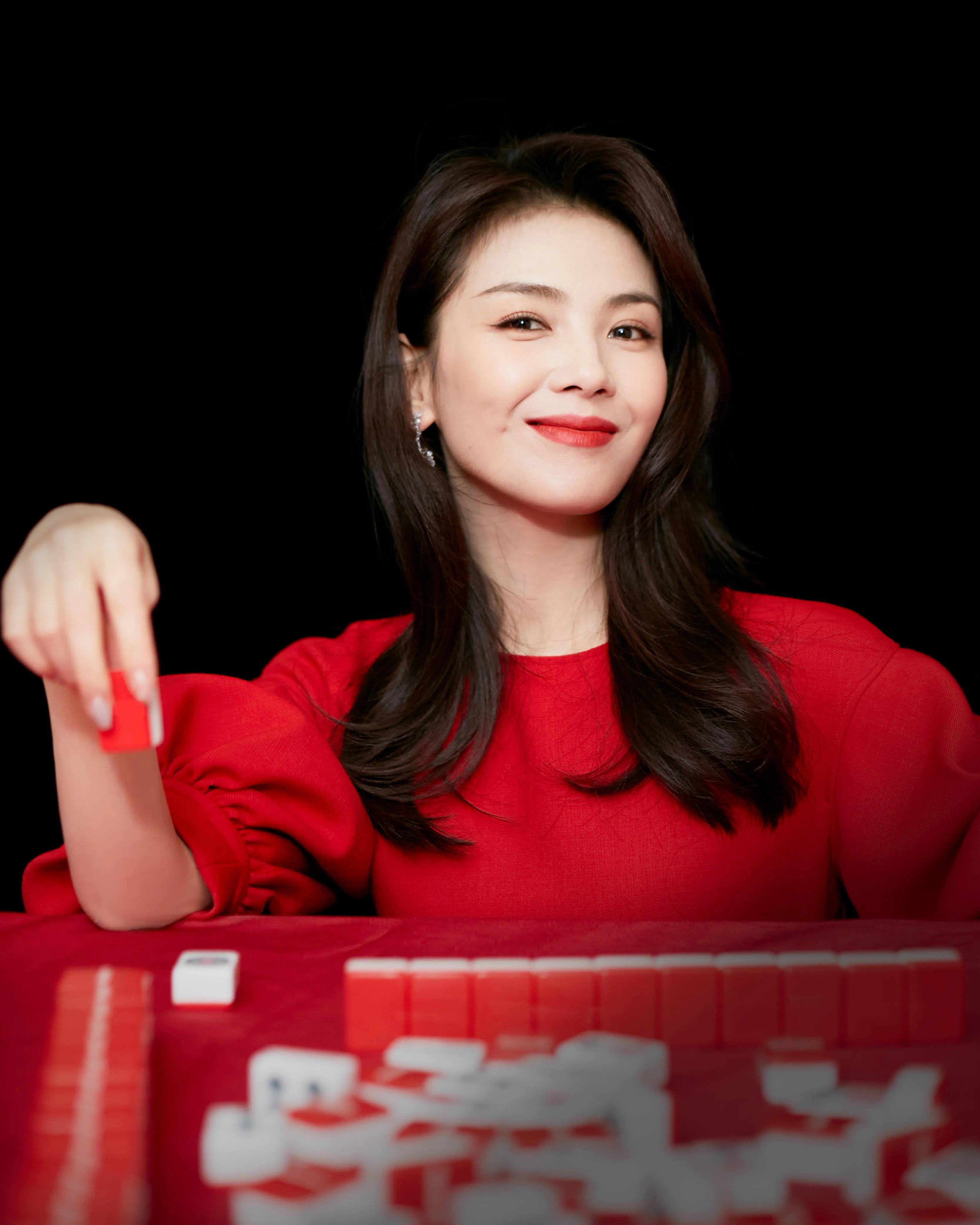 演员刘涛,4年帮丈夫还清4亿,婆婆是她后盾