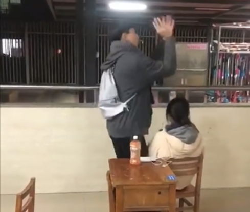 赵丽颖和大勋这事一上热搜，杨幂和刘恺威离婚那事果然也跟着上了