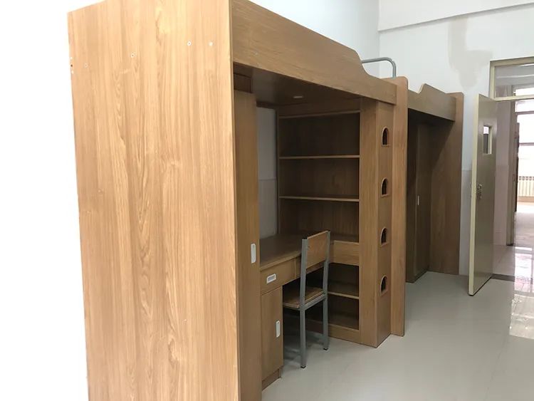 撇开大小三甲，郑州这两所最牛高中，到底谁的含金量最高？