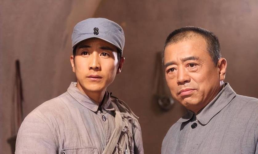 同样是演彭德怀，把董勇、宗利群、丁笑宜放在一起，差别就出来了