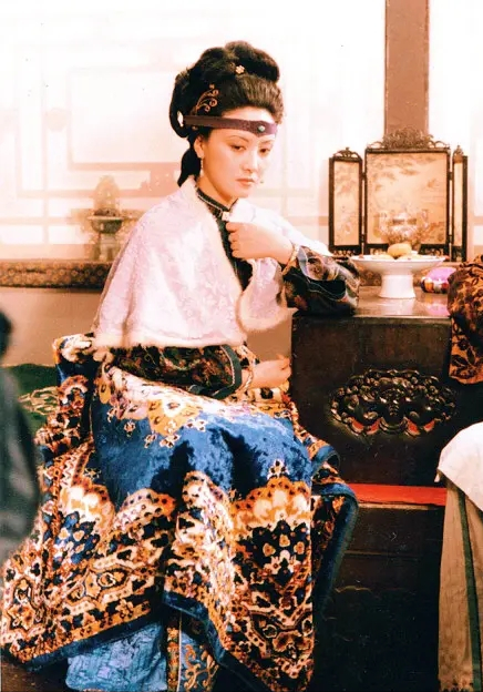 襦裙,比甲,半臂,褙子,水田衣,87版《红楼梦》才是yyds