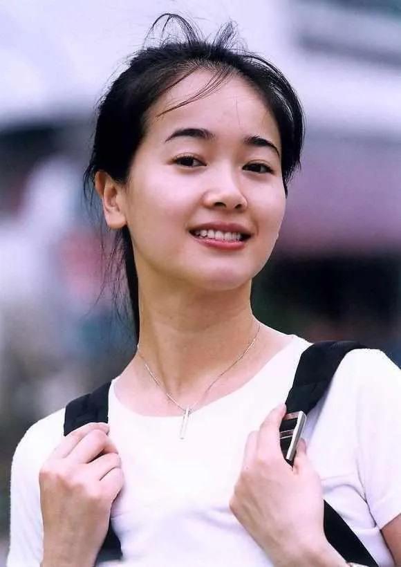 左小青，年轻时真漂亮