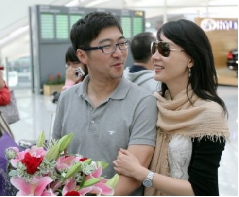 “旗袍女神”陈数：34岁嫁2婚男，婚后当后妈也幸福，44岁没孩子