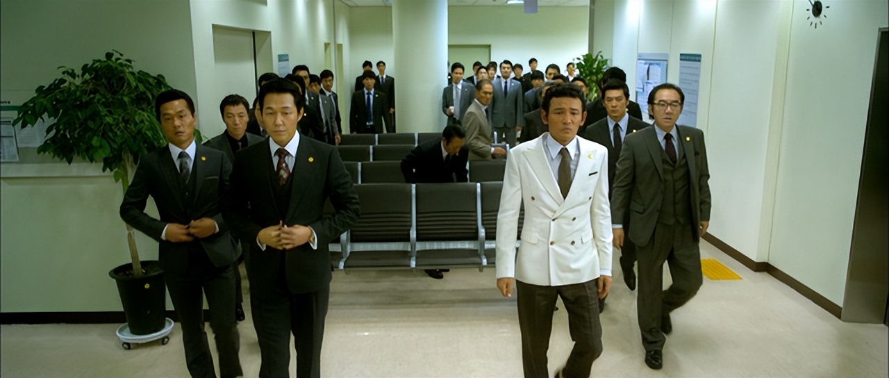 韩国电影《新世界》深度解析