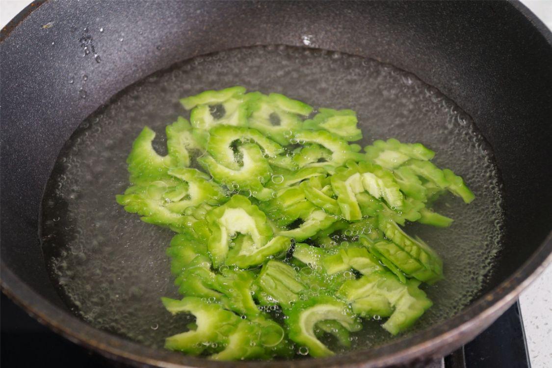 肝臟最愛的“4菜2果”，是養肝的寶藏食物，建議了解一下