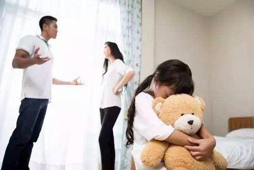家长群变暧昧“交友群”，异性父母私加好友变味交流，孩子成幌子