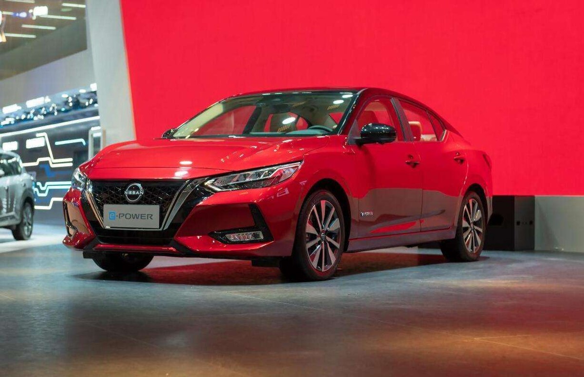 最低油耗才3.9L？這5款“省油高手”，油價再漲也敢加滿