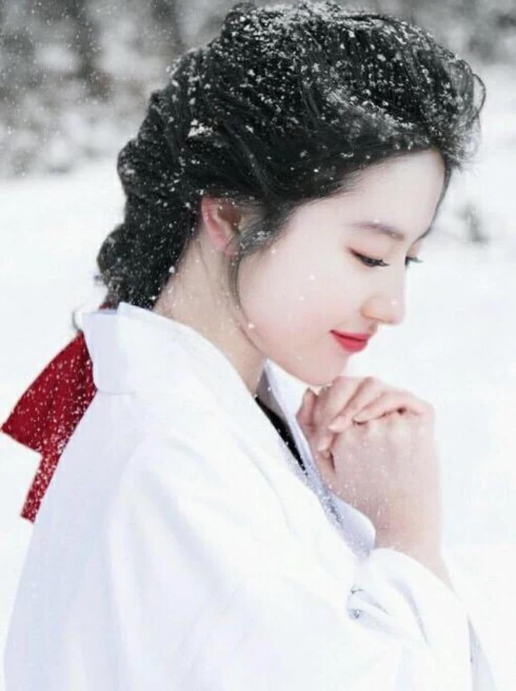 21岁韩国女星演小学生，与小8岁男孩合作，长相稚嫩毫无违和感