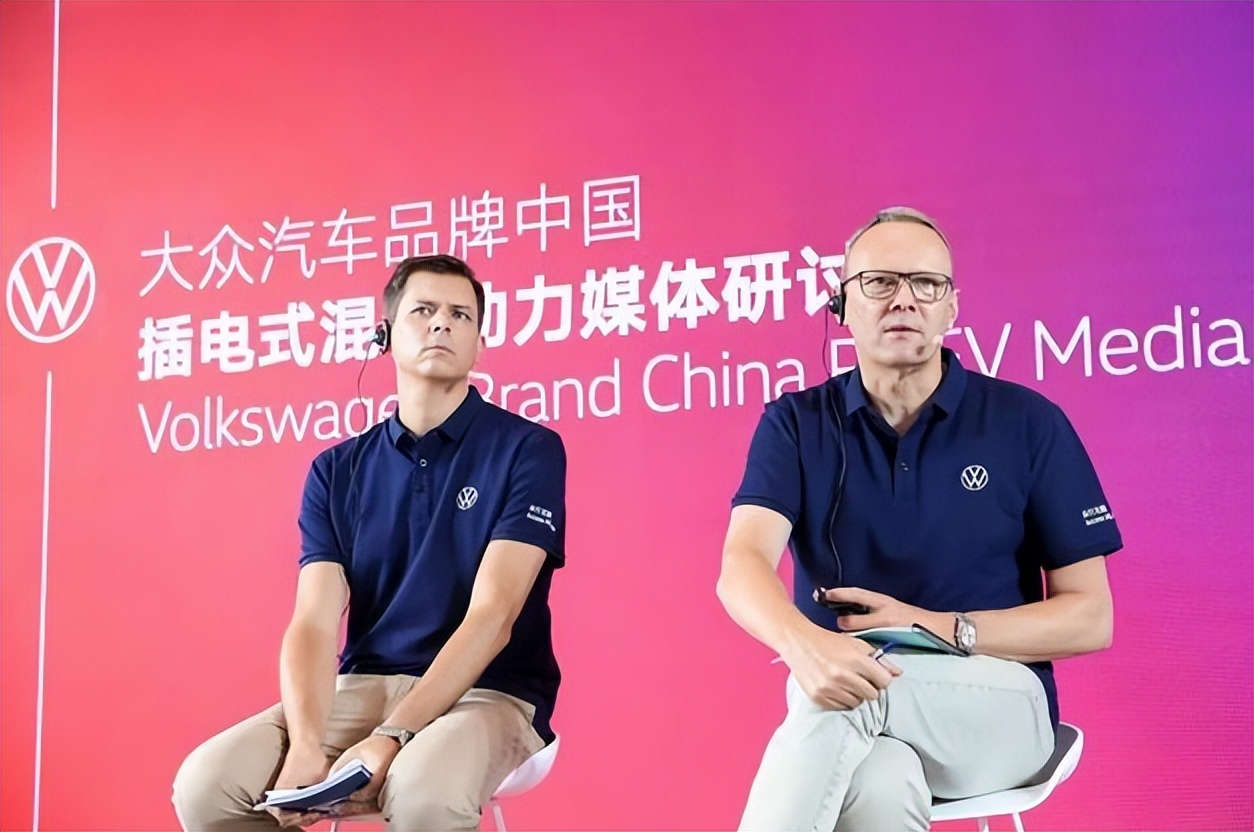 魏牌李瑞峰开撕余承东，李想跟进“拱火”，增程式是否落后？