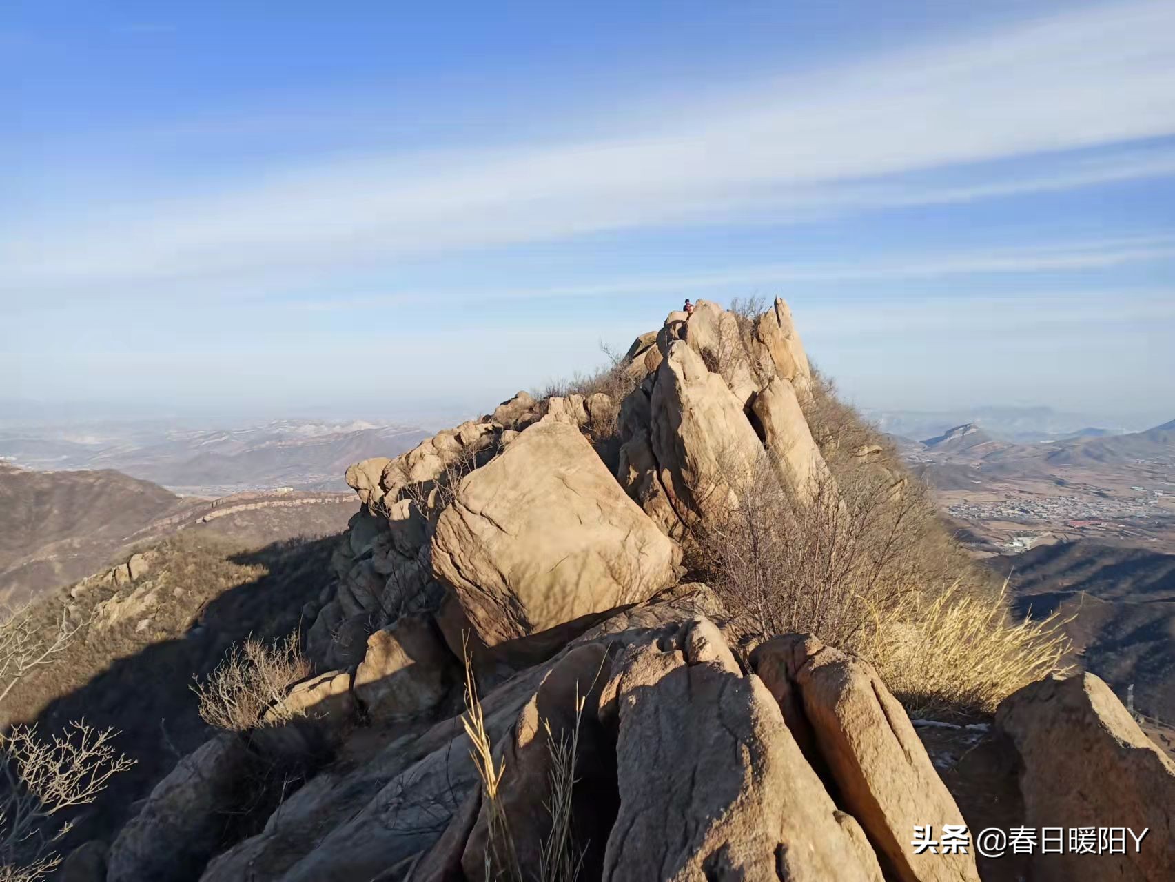 五峰山位于鹿泉,井陉,元氏三县交界处,距石家庄市区20公里,因在长峪村