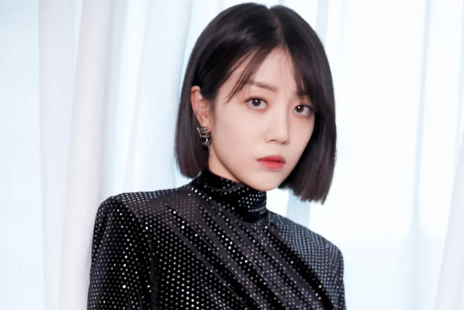 李溪芮为什么和嘉行解约？