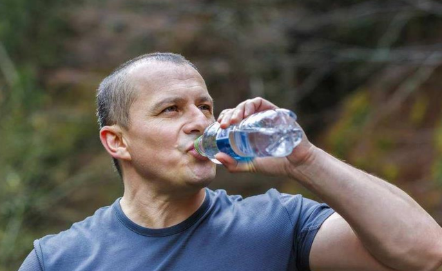 男性152-188cm标准体重对照表，自测一下，其实你的身材并不胖