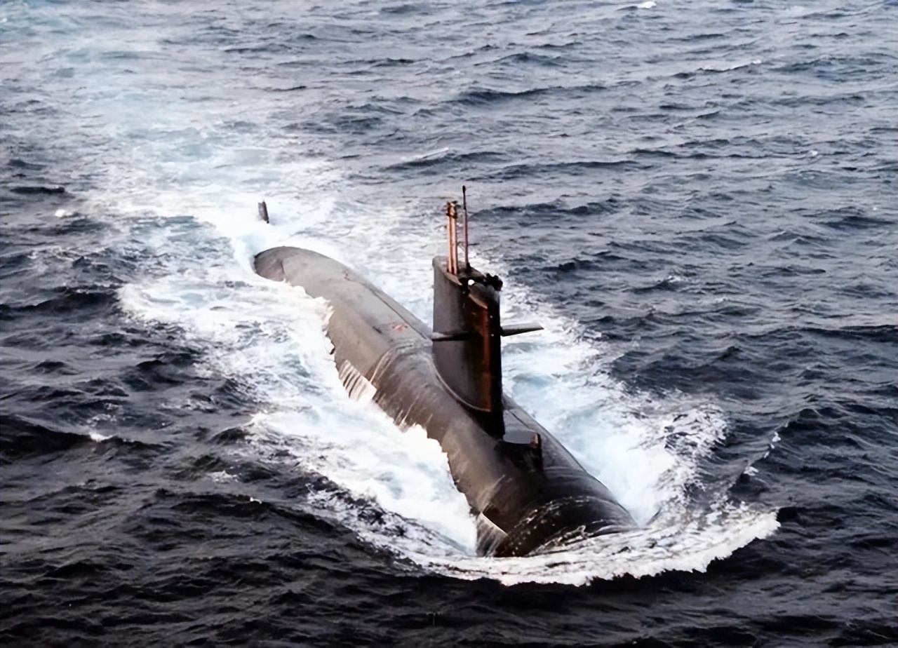 ��Ǳͧ�Ĳ��ģ����������ʲô���̣�