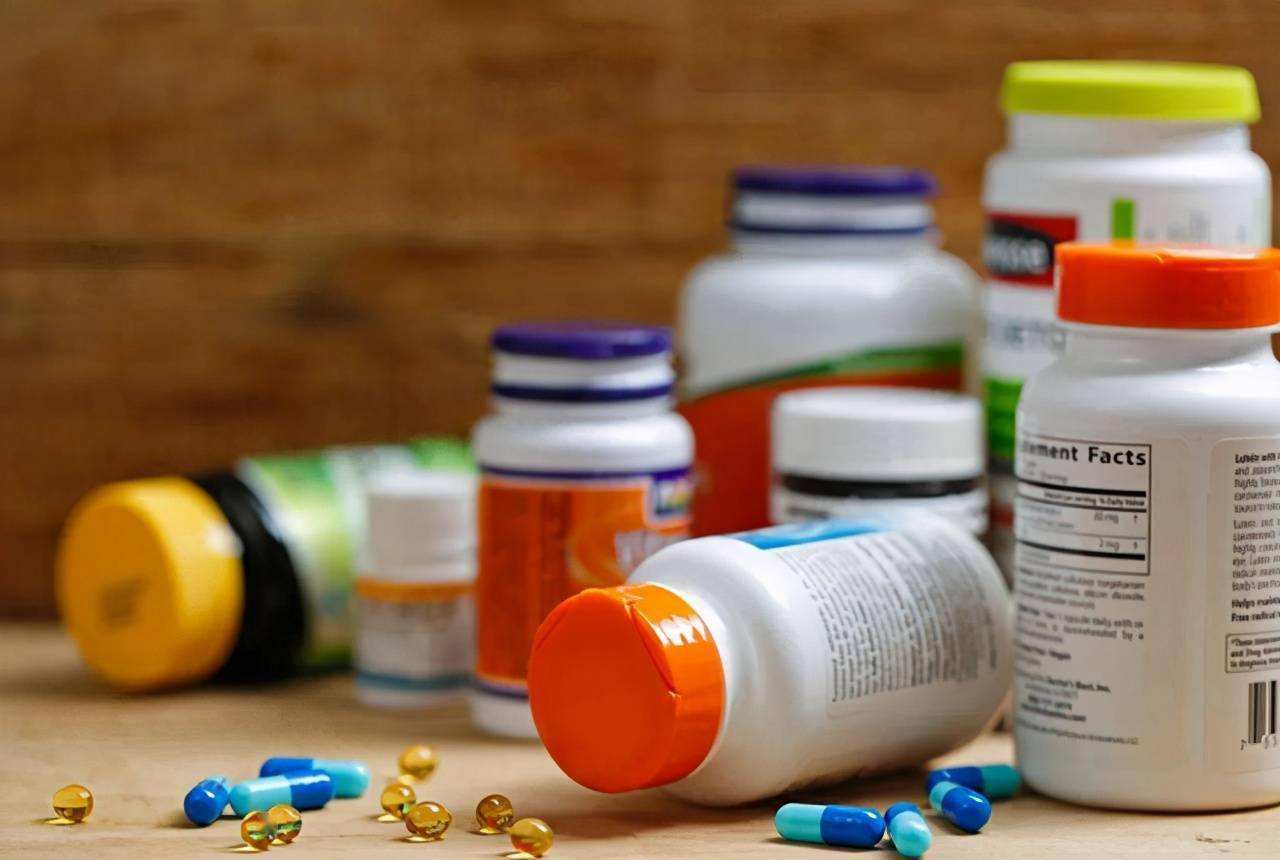 又一保健品公司“暴雷”，10元“糖果”卖出200，骗子一年赚上亿