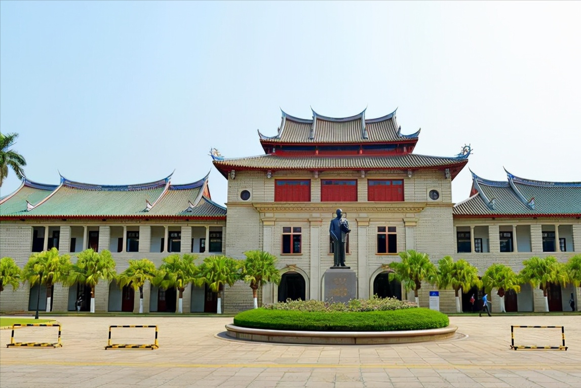 福建高校排行榜出炉，福州大学荣登榜首，厦门大学却沦为第二