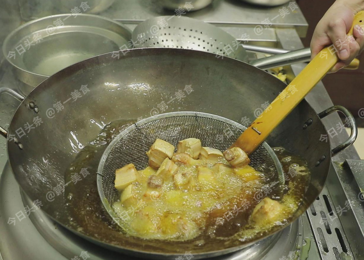 正月十五元宵节，3荤2素1汤，简单省事寓意好，一家四口不浪费