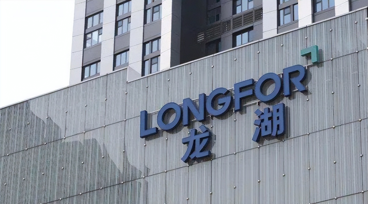 中国最有钱的女房东，一月收租2个亿，分前夫200亿，给女儿500亿