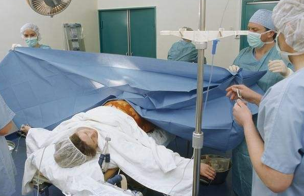 大学生意外怀孕事件频发，难道是因为渣男太多？原因引起家长反思