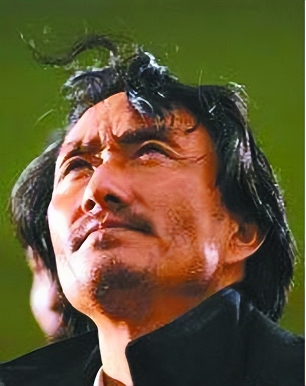 藏族演员多布杰：出道34年不开豪车不用助理，老戏骨的坚守和幸福